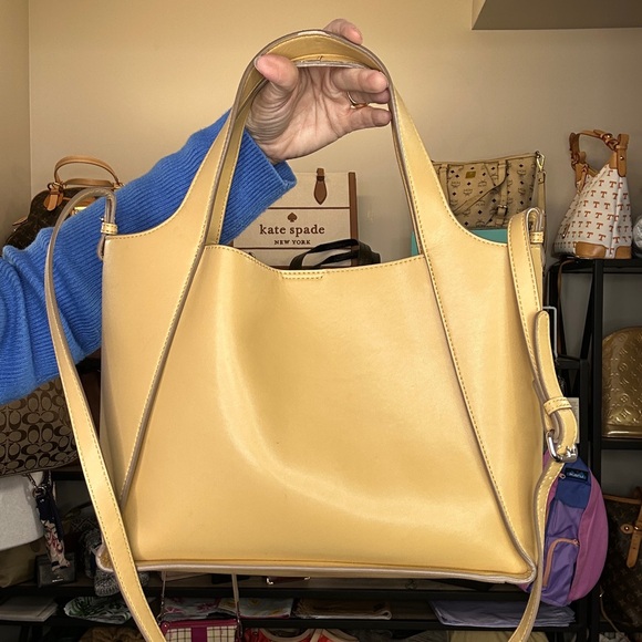 Stella McCartney x Disney 2022 Collab Capsule Collection Tote w/ Pouch - Picture 5 of 15